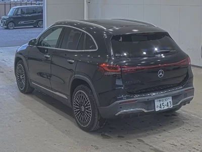 MERCEDES BENZ EQA