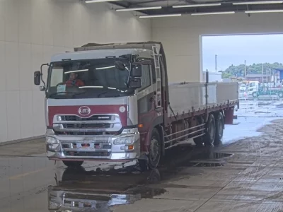 NISSAN UD