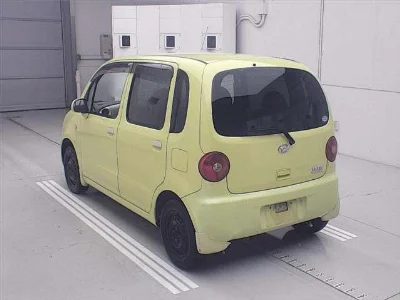 DAIHATSU MOVE LATTE