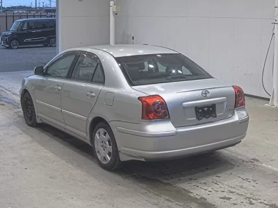 TOYOTA AVENSIS