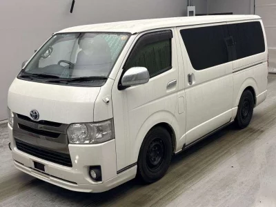 TOYOTA REGIUS VAN
