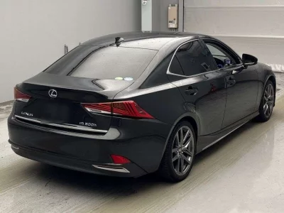 LEXUS IS