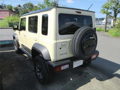 SUZUKI JIMNY NOMADE