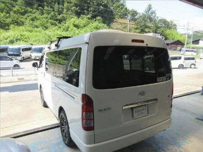 TOYOTA HIACE
