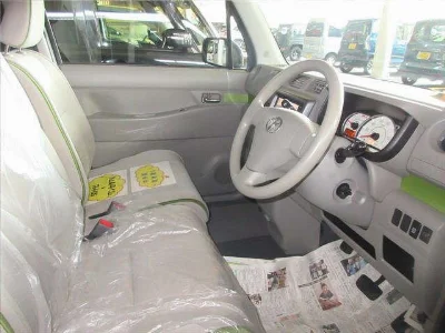 TOYOTA PIXIS SPACE