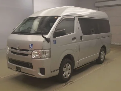 TOYOTA REGIUS VAN
