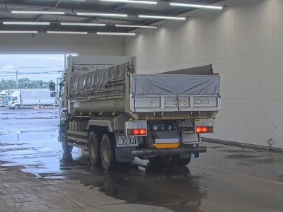 ISUZU GIGA