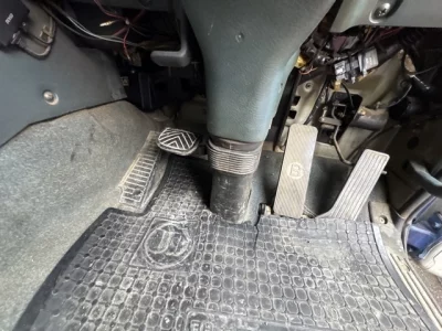 NISSAN DIESEL (UD) BIG THUMB