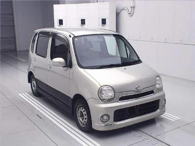 DAIHATSU MOVE LATTE