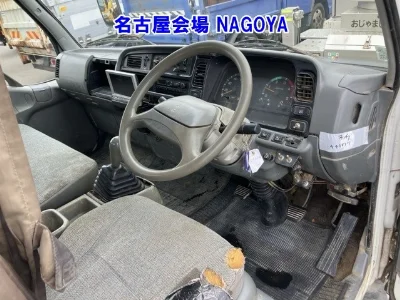 MITSUBISHI CANTER