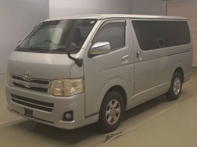 TOYOTA HIACE VAN