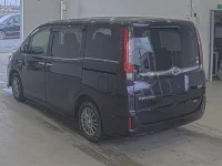 Цена авто Toyota Esquire с аукционов Японии, номер кузова ZWR80G, пробег 180 000, оценка 7