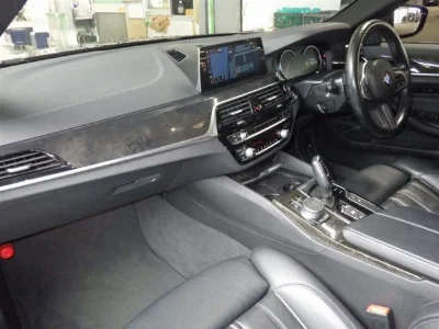 BMW 5 SERIES