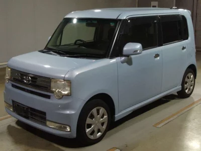 TOYOTA PIXIS SPACE