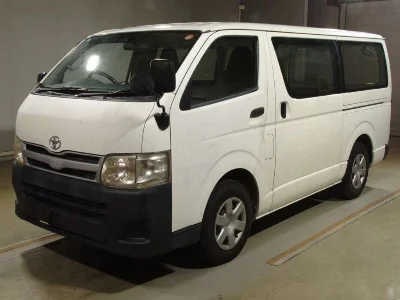 TOYOTA REGIUS VAN