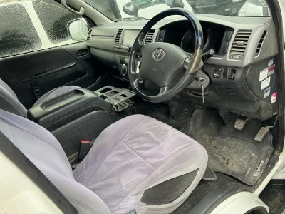 TOYOTA REGIUS ACE VAN