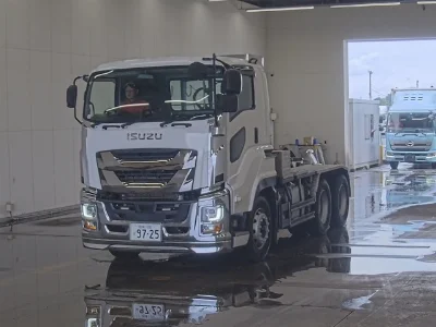 ISUZU GIGA