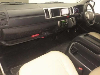 TOYOTA HIACE