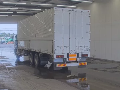ISUZU GIGA