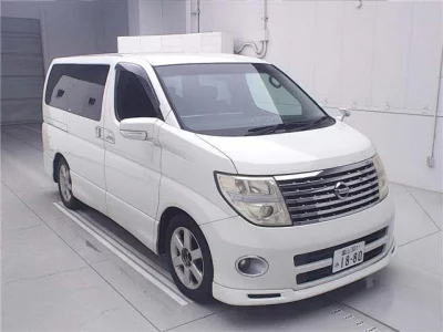 NISSAN ELGRAND