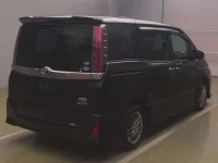 Цена авто Toyota Noah с аукционов Японии, номер кузова ZWR80W, пробег 129 000, оценка 8