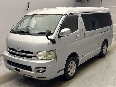 TOYOTA HIACE VAN