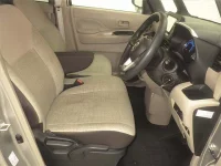 Цена авто Nissan Roox с аукционов Японии, номер кузова B44A, пробег 50 000, оценка 8