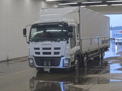 ISUZU GIGA
