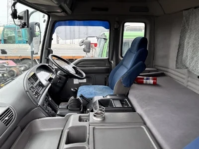 ISUZU GIGA