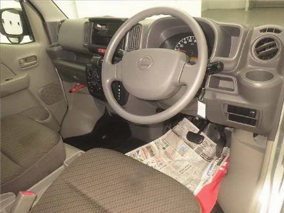 NISSAN CLIPPER VAN