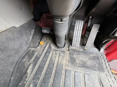 NISSAN UD