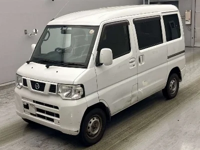 NISSAN CLIPPER VAN