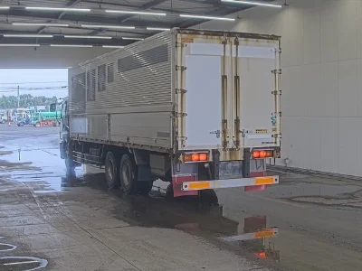 ISUZU GIGA
