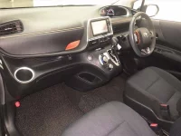Цена авто Toyota Sienta с аукционов Японии, номер кузова NHP170G, пробег 64 000, оценка 6