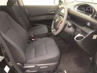 Цена авто Toyota Sienta с аукционов Японии, номер кузова NHP170G, пробег 64 000, оценка 6