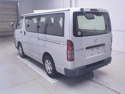 TOYOTA REGIUS ACE VAN