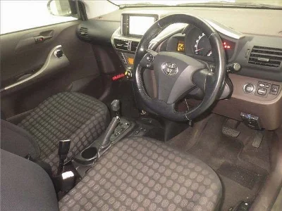 TOYOTA IQ