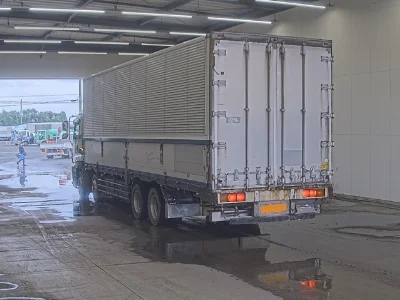 ISUZU GIGA