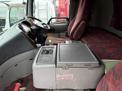 NISSAN DIESEL (UD) QUON