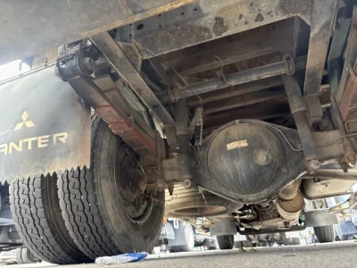 MITSUBISHI CANTER