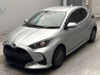 Цена авто Toyota Yaris с аукционов Японии, номер кузова MXPH10, пробег 30 000, оценка 8