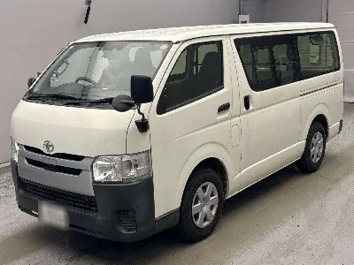 TOYOTA REGIUS VAN