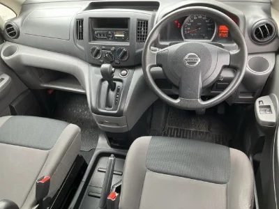 NISSAN NV200