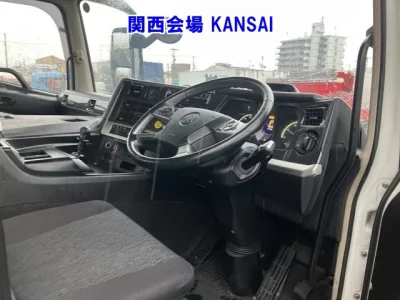 MITSUBISHI FUSO SUPER GREAT