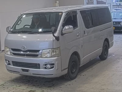 TOYOTA REGIUS ACE VAN