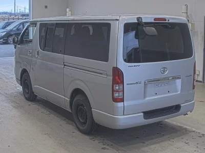 TOYOTA REGIUS ACE VAN