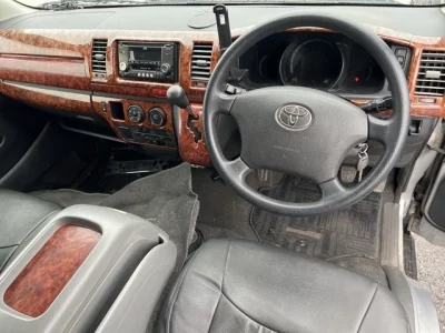 TOYOTA REGIUS ACE VAN