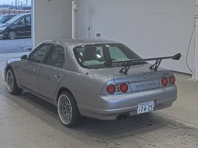 NISSAN SKYLINE