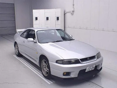 NISSAN SKYLINE