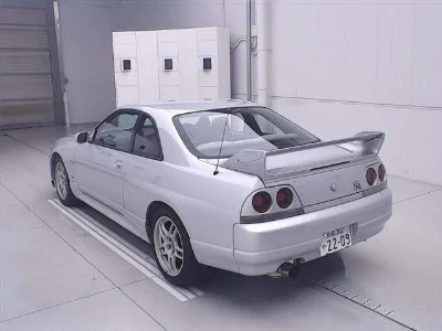 NISSAN SKYLINE